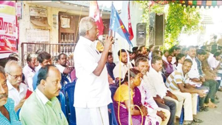 electricity contract workers held in hunger strike with the family electricity contract workers held in hunger strike with the family