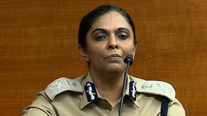 dgp b sandhya justifying fire force in john paul issue dgp b sandhya justifying fire force in john paul issue