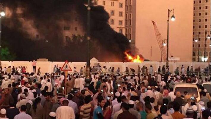 Three bomb attacks hit near mosque in Qatif Three bomb attacks hit near mosque in Qatif