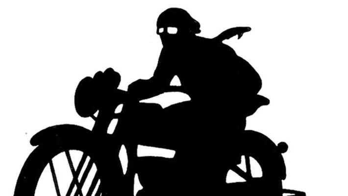A scooter parked in the parking lot of a jewelery was stolen and found 20 km away A scooter parked in the parking lot of a jewelery was stolen and found 20 km away