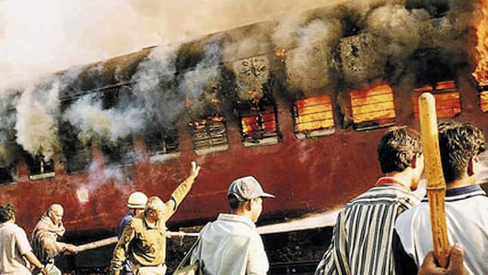 Godhra train massacre prime accused Rafiq Hussain Bhatuk held after 19 years-dnm Godhra train massacre prime accused Rafiq Hussain Bhatuk held after 19 years-dnm