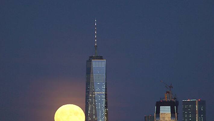 China to Launch Three Artificial Moons Which Absorb Sunlight During Night China to Launch Three Artificial Moons Which Absorb Sunlight During Night