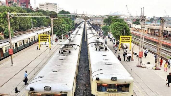 Now you can get a normal train ticket via cellphone Season and flat ticket available Now you can get a normal train ticket via cellphone Season and flat ticket available