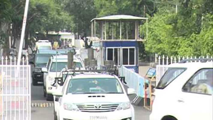 KU JAC leaders arrested for obstruct KCR convoy in warangal lns KU JAC leaders arrested for obstruct KCR convoy in warangal lns