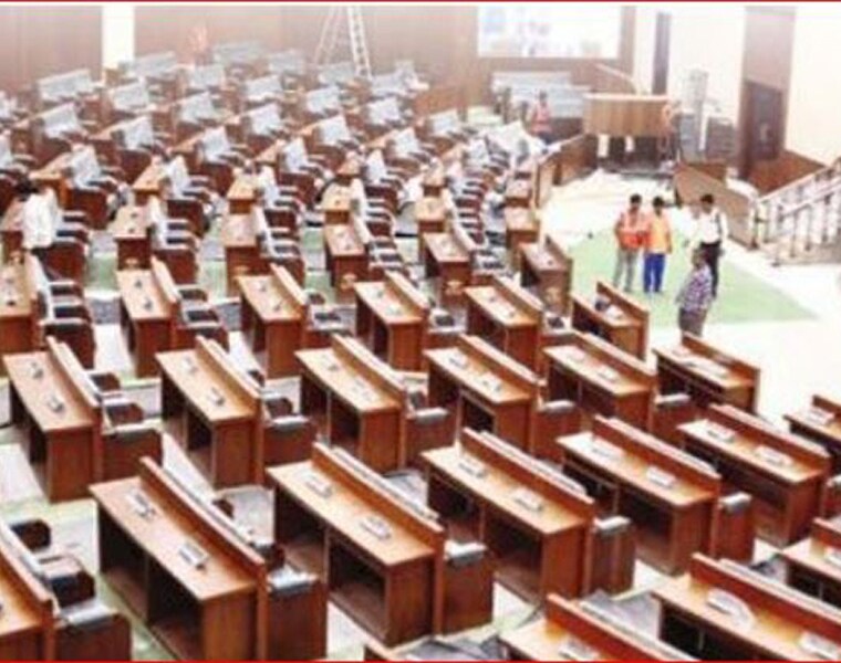 ఆంధ్రప్రదేశ్ శాసన మండలిలో గవర్నర్ కోటాలో భర్తీ చేసే సభ్యుల్లో ఖాళీగా ఉన్న రెండు స్థానాల్లో ఒకటి ఎస్సీ, మరొకటి ముస్లిం వర్గాలకు కేటాయించనున్నట్టు తెలుస్తోంది. ప్రభుత్వం త్వరలోనే ఈ మేరకు సిఫార్సు చేయనుందని వైఎస్సార్సీపీ వర్గాలు అభిప్రాయ పడుతున్నాయి.