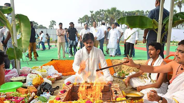 Pawan Kalyan gets 2 acres land at throw away price at Amaravati area Pawan Kalyan gets 2 acres land at throw away price at Amaravati area