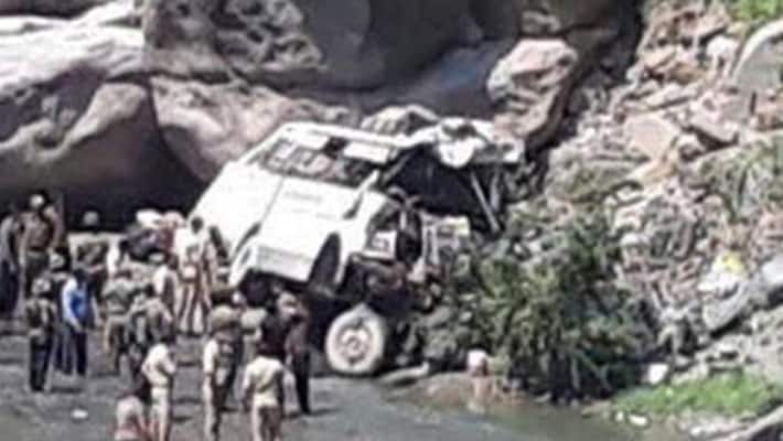 16 Amarnath pilgrims killed about 30 injured as bus skids off Jammu Srinagar highway 16 Amarnath pilgrims killed about 30 injured as bus skids off Jammu Srinagar highway