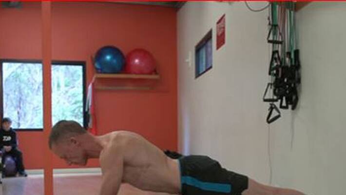 52 Year Old Sets World Record For Most Push Ups In An Hour 52 Year Old Sets World Record For Most Push Ups In An Hour