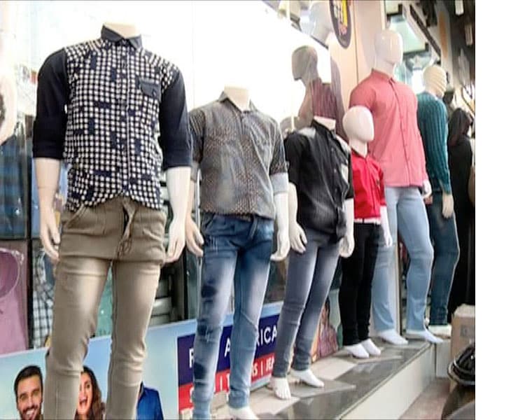 Fashion tricks for short boys which make them look taller