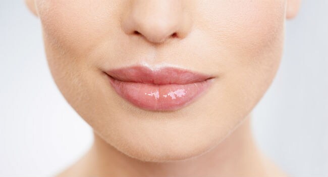 Mouth: The throat is affected by tonsillitis, which is caused by bacterial infection. It appears with the symptoms of fever and weakness. Goitre is also one of the conditions related to the throat.
Solution: A slow massage around the toe and thumb is a good way to get over this.