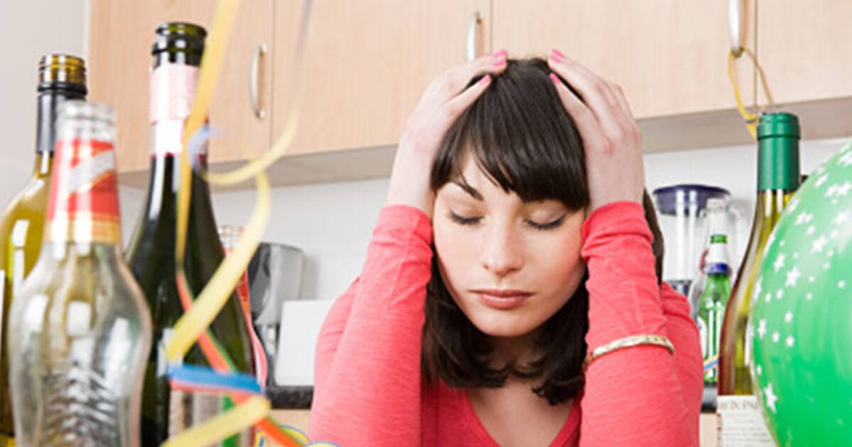 Having hangover? 5 tips to make you feel fresh and better in the morning