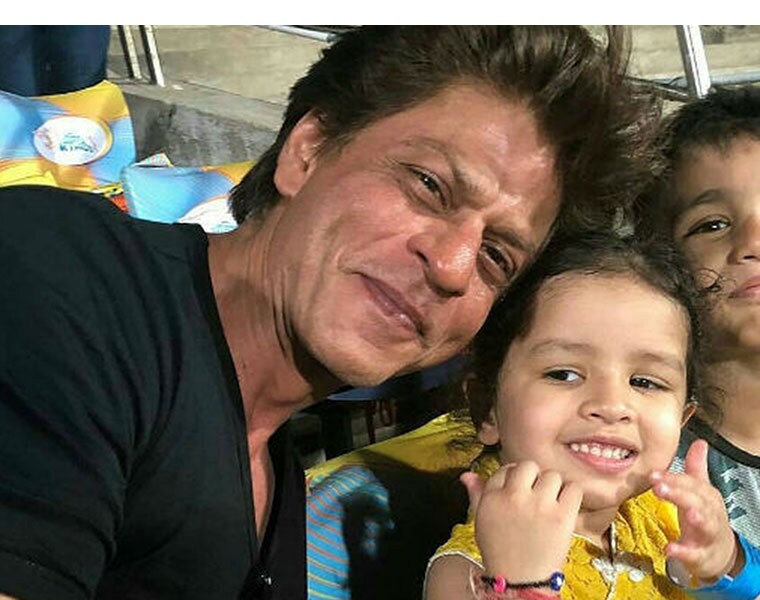 Ziva dhoni cross nearly 2 million fan followers in social media