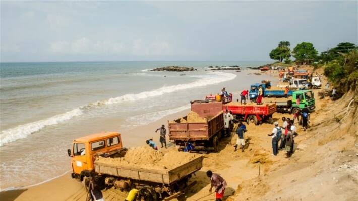 Mineral resource robbers should be dealt with severely chennai high court order to the Tamil Nadu government Mineral resource robbers should be dealt with severely chennai high court order to the Tamil Nadu government