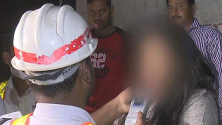 Drunk Woman Creates Nuisance On Road After Being Caught By Police Drunk Woman Creates Nuisance On Road After Being Caught By Police