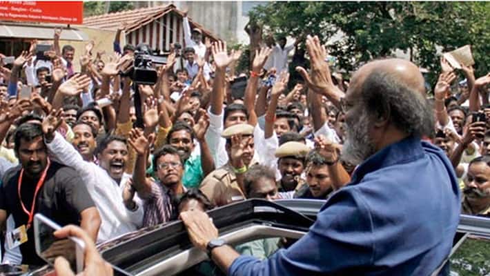 Fringe outfit protests against Rajinis entry to politics Fringe outfit protests against Rajinis entry to politics