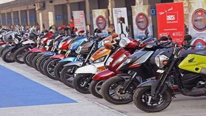 Video Karnataka Govt likely ban more than 20 years old vehicles in Bengaluru Video Karnataka Govt likely ban more than 20 years old vehicles in Bengaluru