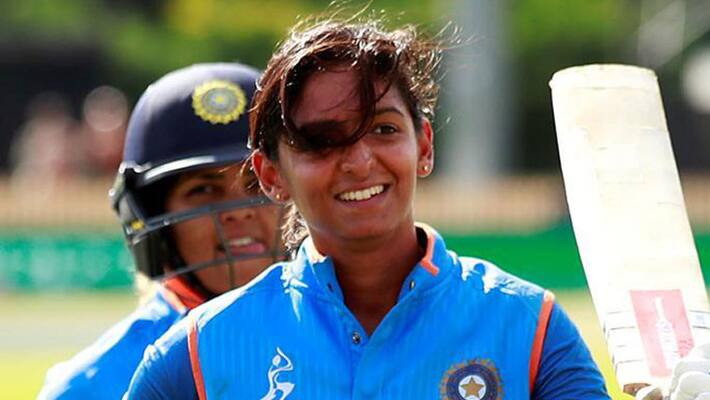 Harmanpreet kaur breaks ms dhoni rohit sharma record in t20 cricket Harmanpreet kaur breaks ms dhoni rohit sharma record in t20 cricket