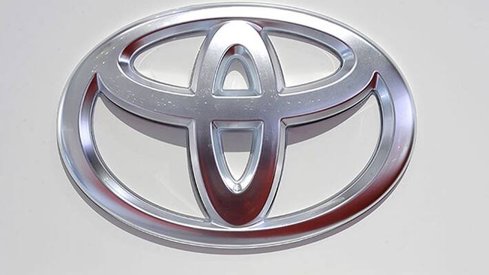 Toyota recalls millions of Prius and Auris hybrids cars Toyota recalls millions of Prius and Auris hybrids cars