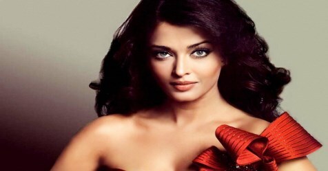 ঐশ্বর্য রায় বচ্চন সম্পর্ক সলমন খানের সঙ্গে প্রকাশ্যে আসে হাম দিল দে চুকে সনম ছবিতেই। সেখানেই তাঁদের মধ্যে রসায়ন ছিল তুঙ্গে।