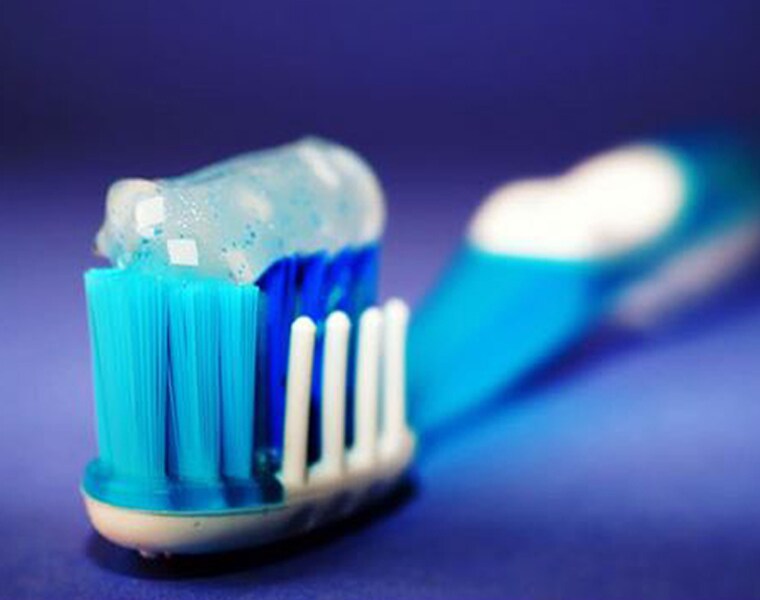Correct way to brush the teeth to keep it clean