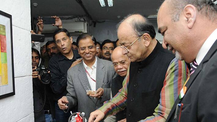 Arun jaitly performs Halwa ceremony to launch the formal printing of Budget papers Arun jaitly performs Halwa ceremony to launch the formal printing of Budget papers
