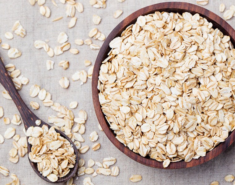 Clever Beauty Uses For Oatmeal