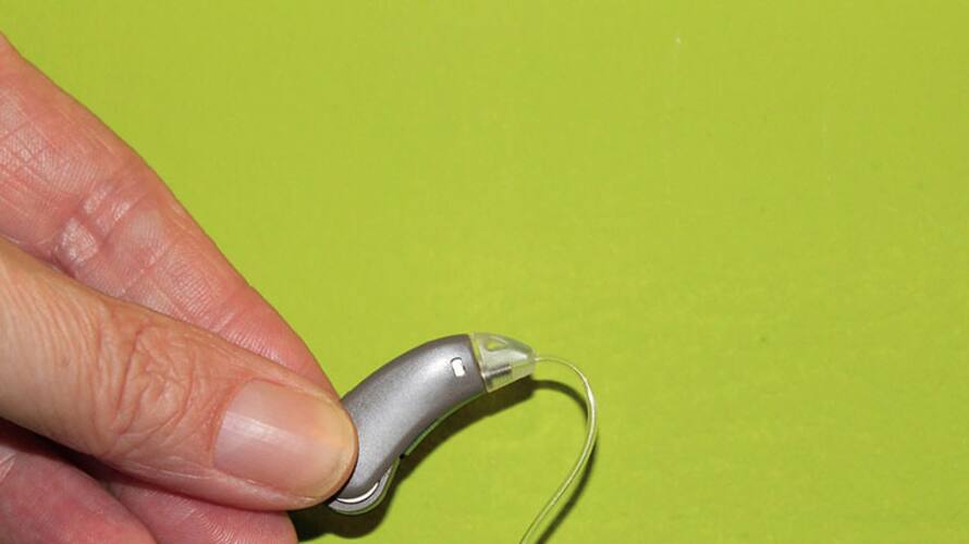 NRI teen invents lowcost hearing aid