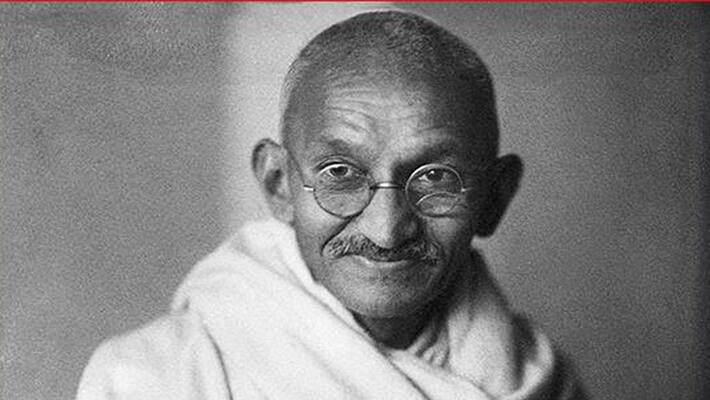 Rare Signed Photo of Mahatma Gandhi Fetches 41806 dollors at Auction Rare Signed Photo of Mahatma Gandhi Fetches 41806 dollors at Auction