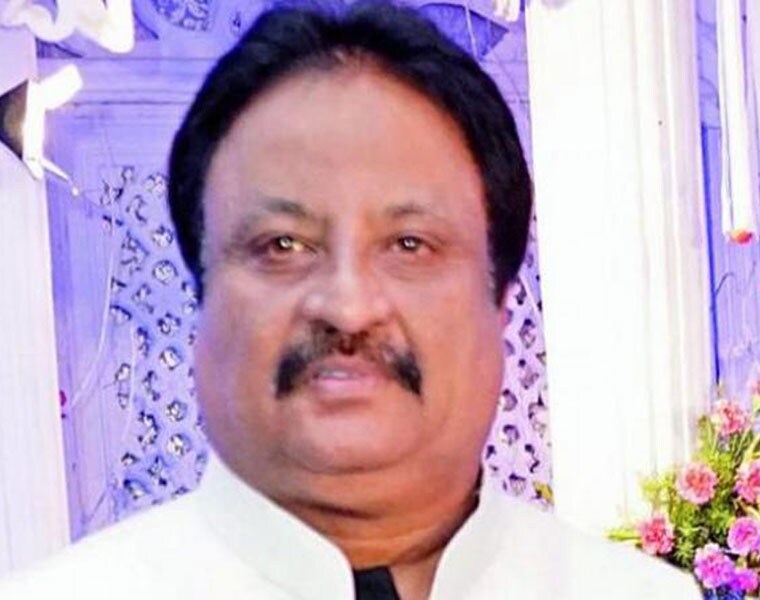 అదే తరుణంలో టీఆర్ఎస్ పార్టీపై అసంతృప్తితో ఉన్న జితేందర్ రెడ్డిని లాగేసుకుని ఒక సంచలనాలకు తెరలేపారు. న్నికలు పూర్తైన తర్వాత కూడా ఆపరేషన్ ఆకర్ష్ లో భాగంగా తెలుగు రాష్ట్రాలపై రామ్ మాధవ్ ఫోకస్ పెట్టారని తెలుస్తోంది.