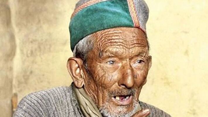 106 year old Shyam Negi, the first voter of independent India, is no more akb 106 year old Shyam Negi, the first voter of independent India, is no more akb