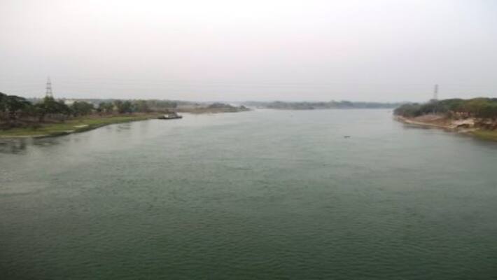 The National Green Tribunal has recommended imposing penalties of up to 50 thousand rupees for the garbage of Haridwar area in the Ganga river The National Green Tribunal has recommended imposing penalties of up to 50 thousand rupees for the garbage of Haridwar area in the Ganga river