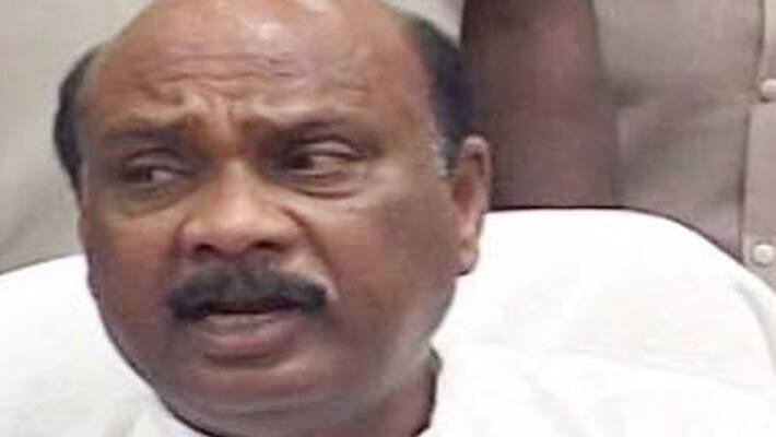 ysrcp leaders tried to attack on tdp leader ayyanna patrudu house ysrcp leaders tried to attack on tdp leader ayyanna patrudu house