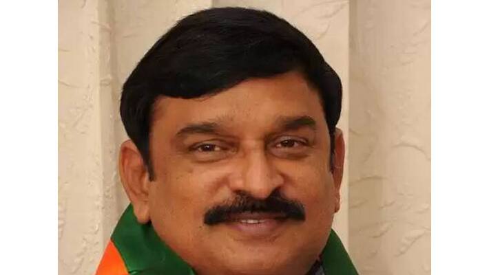 ap bjp leader vishnukumar raju sensational comments on ysrcp leaders ap bjp leader vishnukumar raju sensational comments on ysrcp leaders