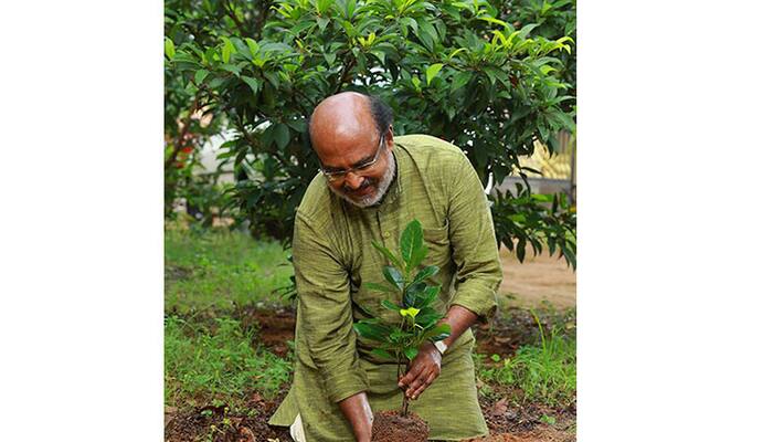 പരിസ്ഥിതി സംരക്ഷണത്തിനു മുന്തൂക്കം നല്കും: ധനമന്ത്രി പരിസ്ഥിതി സംരക്ഷണത്തിനു മുന്തൂക്കം നല്കും: ധനമന്ത്രി