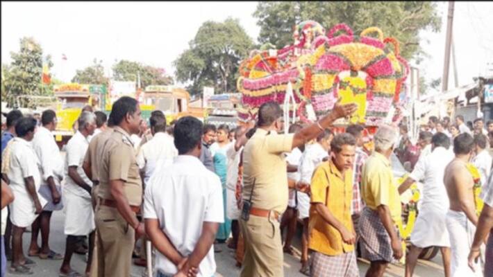 AIADMK person opposed the burial of the grandma body AIADMK person opposed the burial of the grandma body