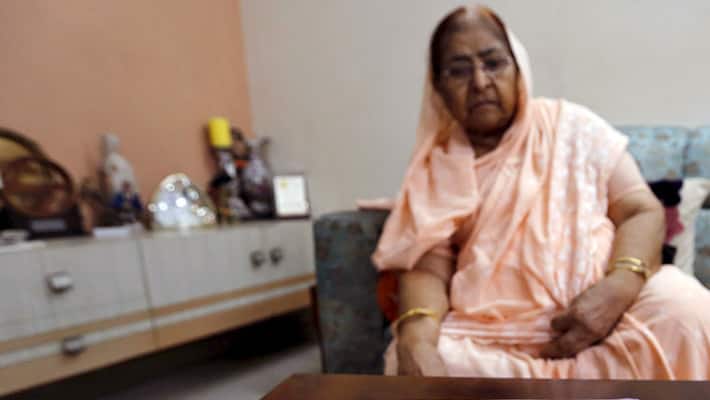 Gujarat riots: SC adjourns hearing on Zakia Jafri's plea against SIT clean chit to Modi to November 11-dnm Gujarat riots: SC adjourns hearing on Zakia Jafri's plea against SIT clean chit to Modi to November 11-dnm