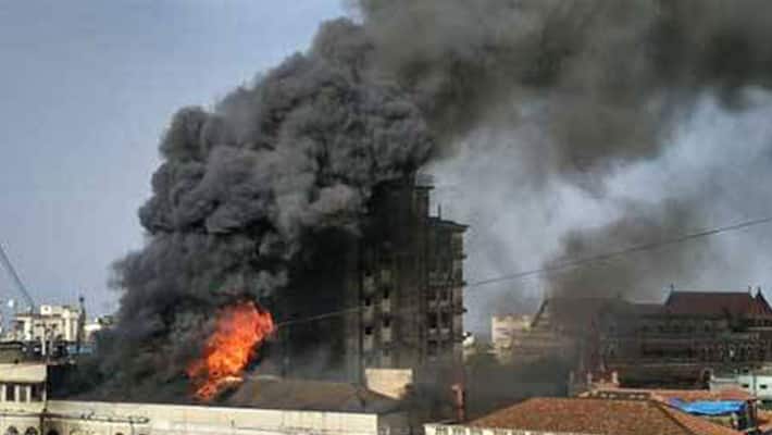 6 Killed 11 Injured As Fire Breaks Out In an under construction building in Mumbai 6 Killed 11 Injured As Fire Breaks Out In an under construction building in Mumbai