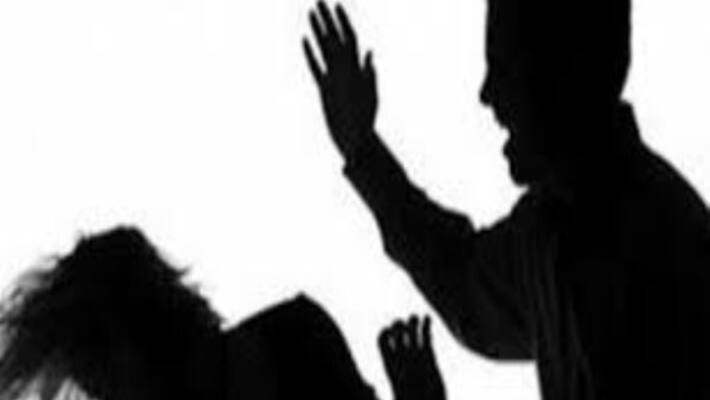 Chennai newly married women attacked by her lover Chennai newly married women attacked by her lover
