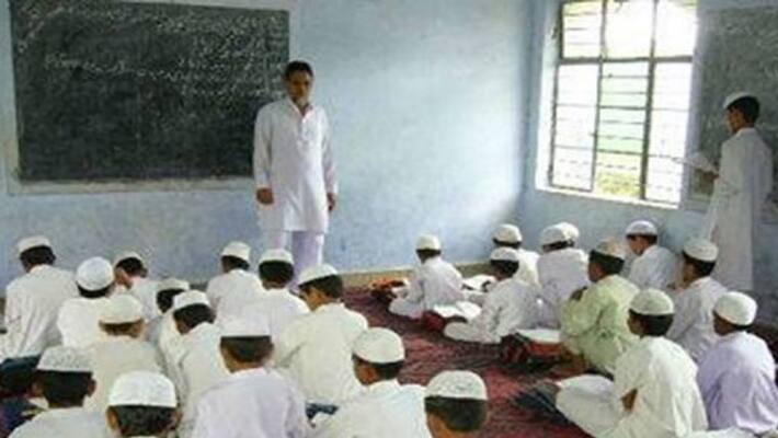 Madrasas in 7 districts adopt Kannada as medium of instruction textbooks and examinations Madrasas in 7 districts adopt Kannada as medium of instruction textbooks and examinations
