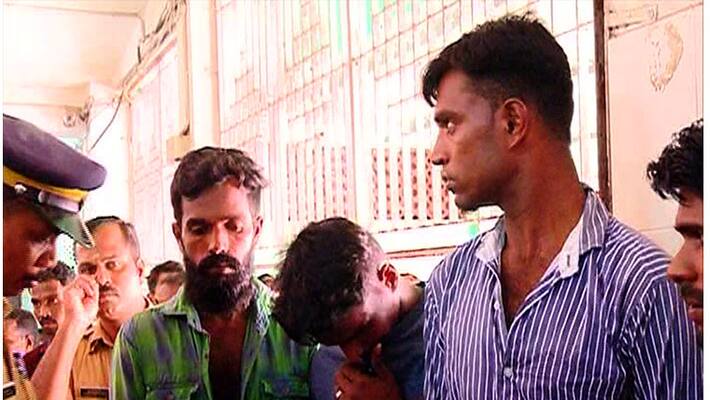 4 held for Tanur attack 4 held for Tanur attack