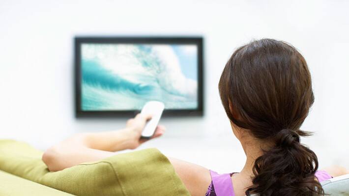 Busy watching TV serial 2 women lose gold jewellery worth Rs 19 lakh Tamil Nadu mah Busy watching TV serial 2 women lose gold jewellery worth Rs 19 lakh Tamil Nadu mah