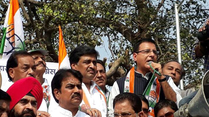 Congress Holds Gherao RBI Protest Against Demonetization Congress Holds Gherao RBI Protest Against Demonetization