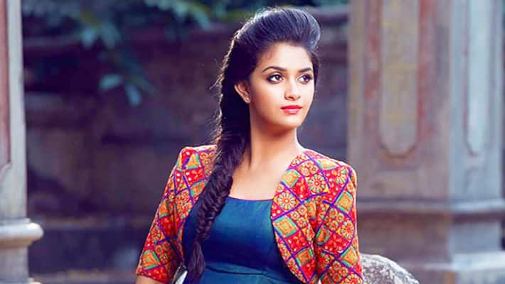 Keerthy Suresh giving importance to Bollywood