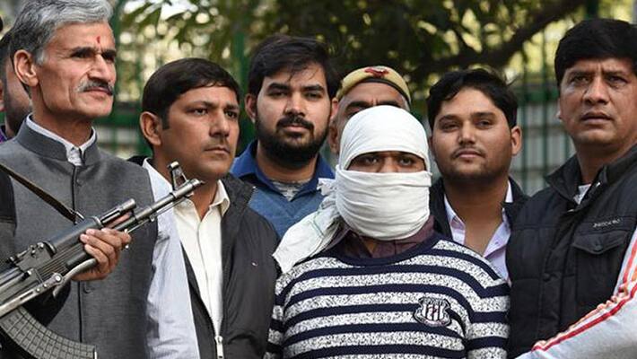 Indian mujaheddin member junaid arrested from indo nepal border Indian mujaheddin member junaid arrested from indo nepal border