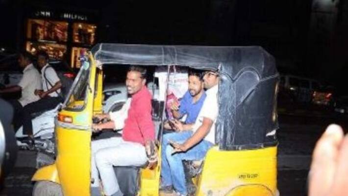 actor karthi travelled in auto in hydrabad actor karthi travelled in auto in hydrabad