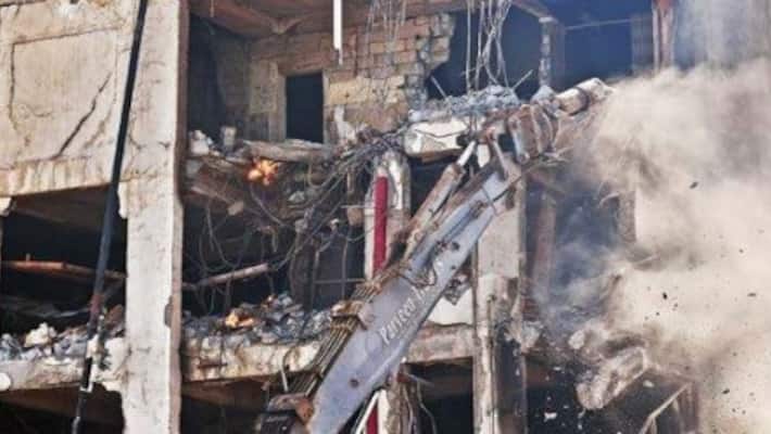 Municipality demolishes Buildings at Gadag Municipality demolishes Buildings at Gadag