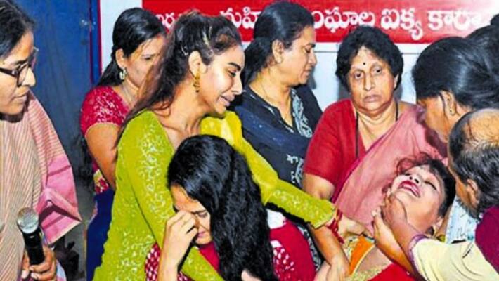 Sri Leaks telegu actress press meet in hydrabad Sri Leaks telegu actress press meet in hydrabad