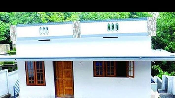 Jisha's mother to get a new home;Pinarayi Vijayan hand over keys Jisha's mother to get a new home;Pinarayi Vijayan hand over keys