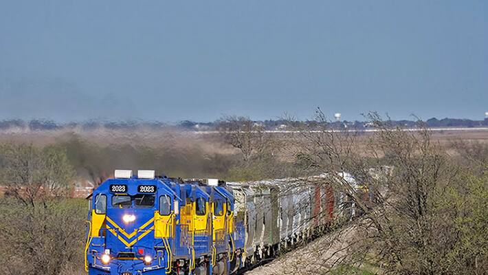 Driver Narrowly Misses Train In 180 Kmph Police Chase Driver Narrowly Misses Train In 180 Kmph Police Chase