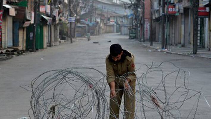 Kashmir unrest: Curfew clamped Kashmir unrest: Curfew clamped